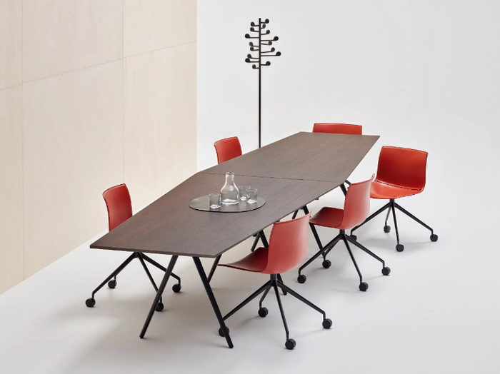 MEETY - Trapezoidal meeting table _ Arper