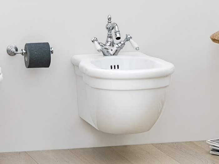 HERMITAGE - Wall-hung ceramic bidet _ Artceram