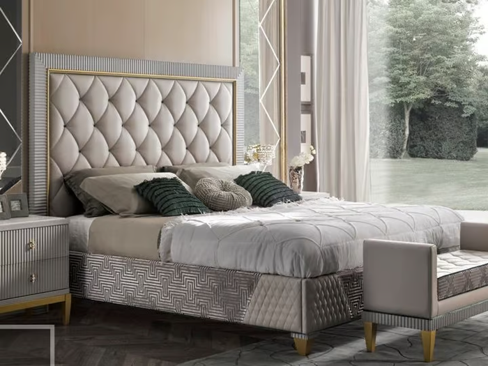 TIFFANY - Upholstered fabric double bed with high headboard _ Arvestyle