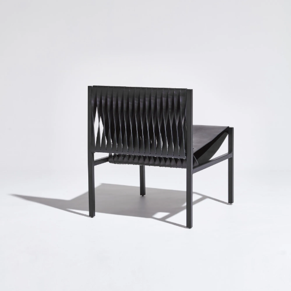 DL-Easy-chair-DesignByThem-384498-rel8785225.jpg