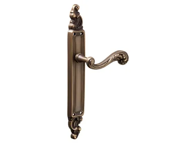 CIRCE - Brass door handle on back plate _ Dnd