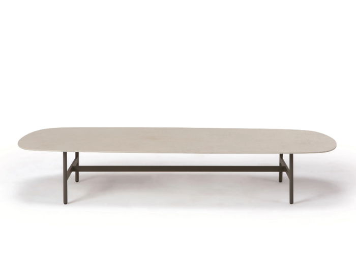 CALIPSO-Oval-coffee-table-Ethimo-555043-rel1e1936bd.jpg