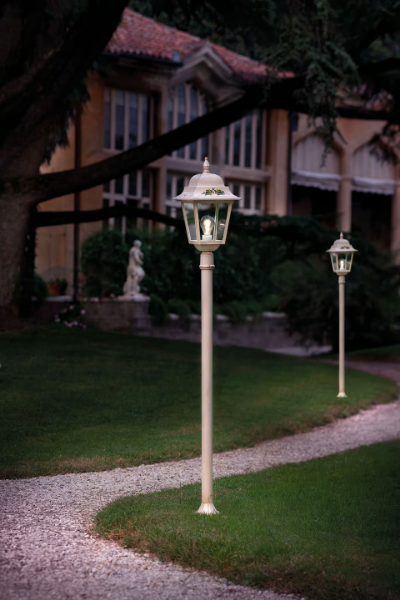 GORIZIA-Garden-lamp-post-FERROLUCE-388995-rele9384211.jpg