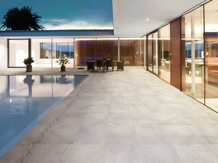 TWENTY - BLAST BEIGE - Floating porcelain stoneware outdoor floor tiles with stone effect _ FMG