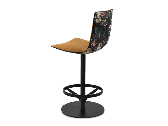 amelie-kitchen-chair-freifrau-manufaktur-639910-rel2f19c78e.jpg