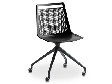 AKAMI UR - Swivel chair with castors _ GABER