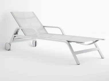 h_STACK-Batyline-sun-lounger-GANDIABLASCO-443507-rel1e544f14.jpg