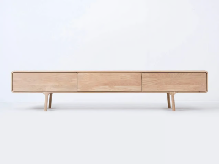 FAWN - Low oak TV cabinet with drawers _ GAZZDA