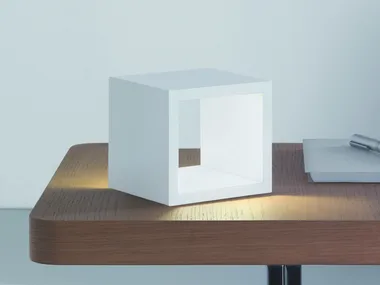 CUBÒ - LED extruded aluminium table lamp _ ICONE