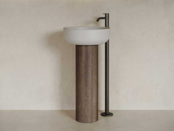 PRIME FREESTANDING - Freestanding round single Solid Surface and wooden washbasin _ INBANI