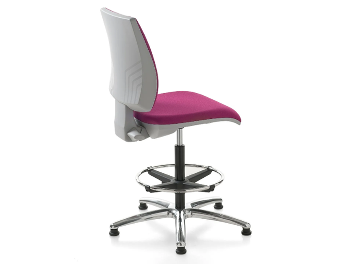 KUBIX-Task-chair-with-5-Spoke-base-Kastel-406823-rel9ddbafa4.jpg