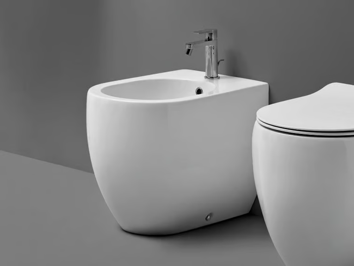 FLO 3120 - Compact Floor mounted back to wall porcelain bidet _ Kerasan