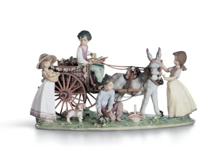 ENCHANTED OUTING CHILDREN - Porcelain decorative object _ Lladró