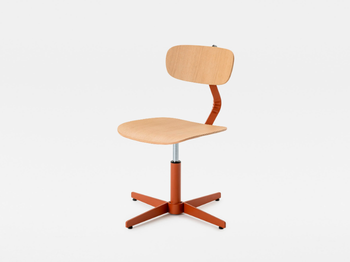 TYPO - Swivel wooden office chair with 4-Spoke base _ Mara