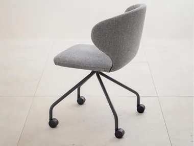 MULA - Upholstered fabric chair with castors _ Miniforms