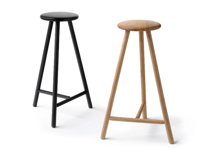 PERCH - Oak stool with footrest _ Nikari