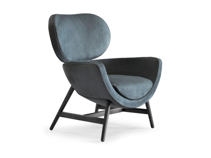 LAURIE - Armchair with armrests _ PIANCA