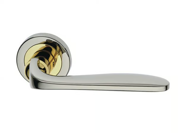 MEDAN FASHION - Brass door handle on rose _ Pasini