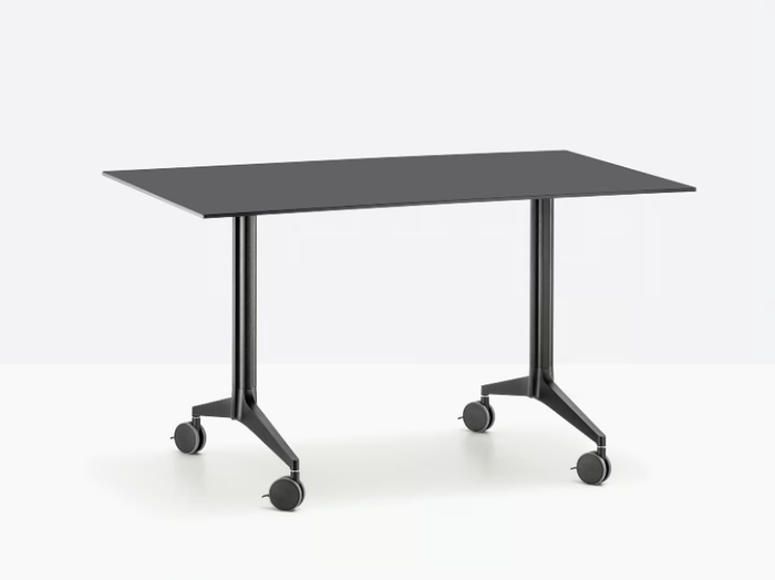 YPSILON TILTING - Folding rectangular metal table with casters _ Pedrali