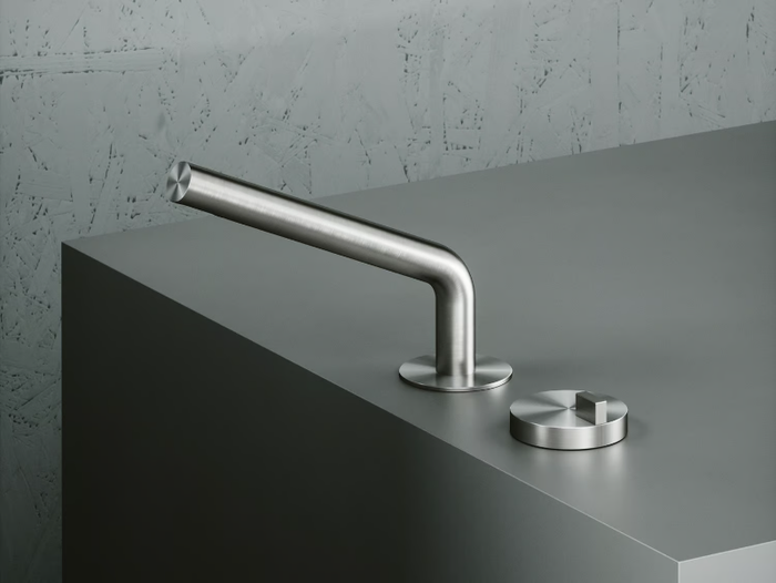 Q. 18 31 - Countertop stainless steel washbasin mixer _ Quadrodesign