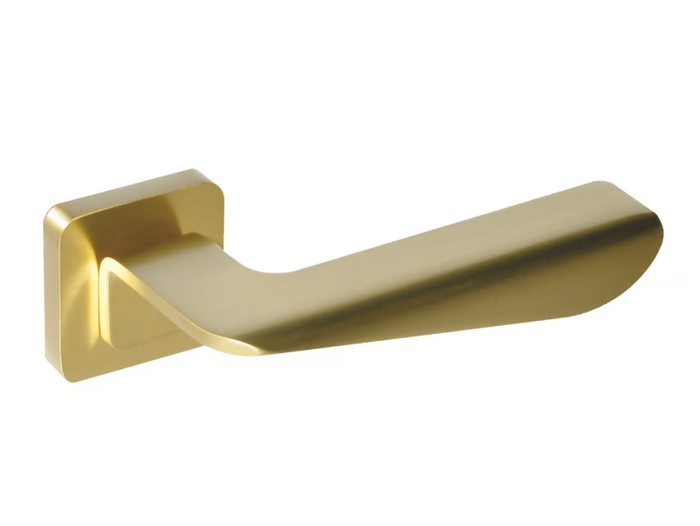 QUITO - Brass door handle on rose _ Quincalux