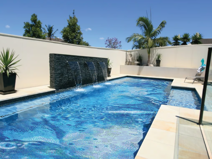 BLUE BUBBLE - Glass Pool liner _ STON