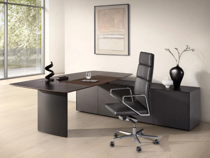 .TIME AIR - Height-adjustable executive desk _ Spiegels