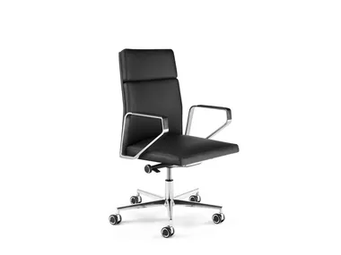 .PILOT P310 - Leather executive chair with 5-spoke base _ Spiegels