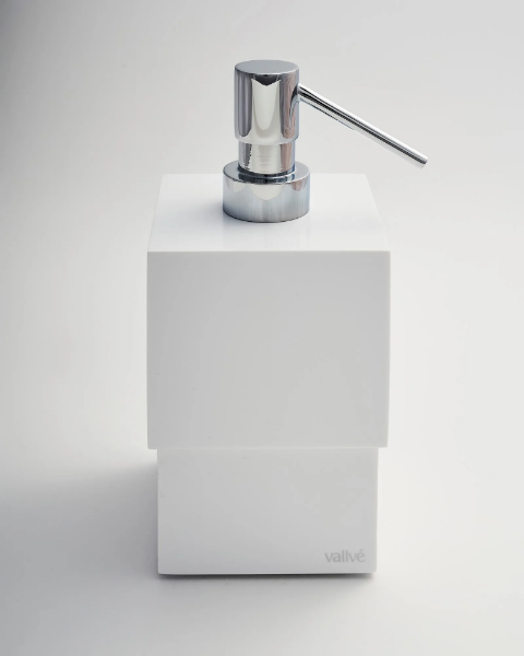 METRO-Bathroom-soap-dispenser-Vallvé-242691-rel1c15b0b8.jpg