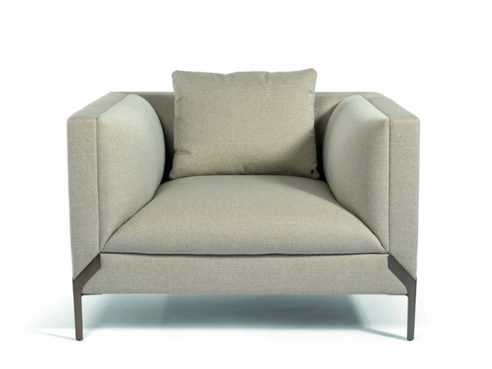 JAMBOREE - Fabric armchair with armrests _ Visionnaire