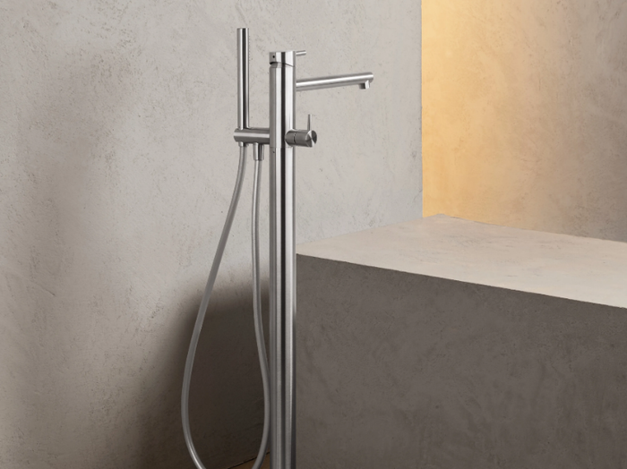 FLOW.ERS 410.00.330 - Floor standing bathtub mixer with hand shower _ WEISS-STERN