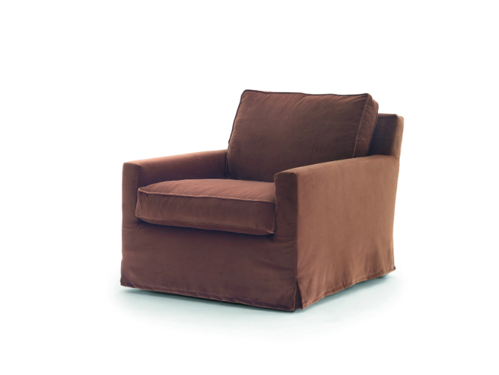 COUSY - Upholstered fabric armchair with armrests _ arflex