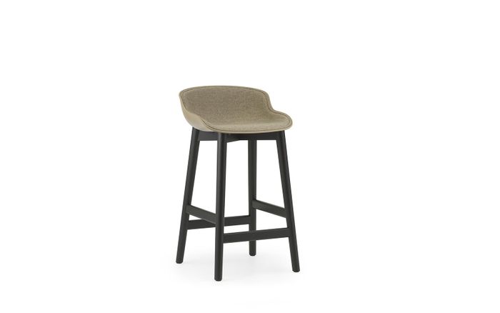 Hyg Barstool 65 cm Front Upholstery Black Oak Sand/Synergy