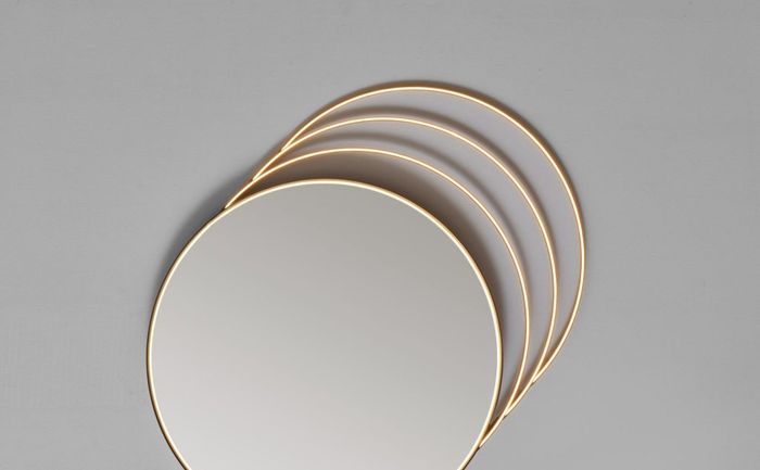 INFINITY-MIRROR-STILL-LIFE-2-copia-scaled-e1704724269763-1024x634.jpg