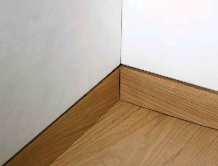 Profilitec_Baseboard_BF_ambiente2.jpg