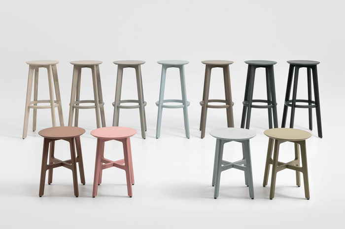 zeitraummoebel-hocker-1.3stool-massivholz-17-920x610.png