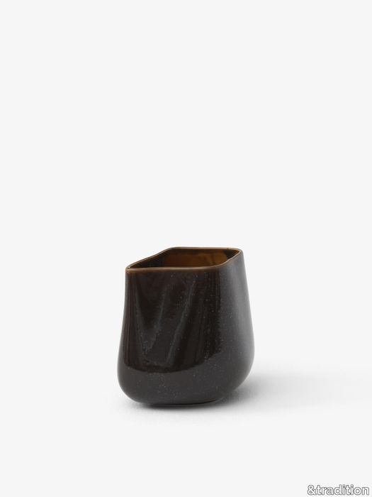 Collect-_-Ceramic-Vase-SC67_Dive.jpg