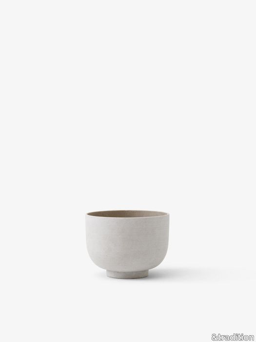Collect-_-Planter-SC71_Silver.jpg