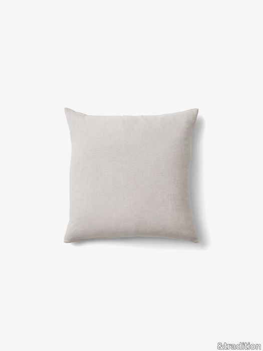 SC28_Tradition_Collect_Linen-Cushion_Cloud-1.jpg