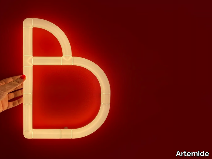 ALPHABET OF LIGHT MINI - LED wall mounted Light letter _ Artemide