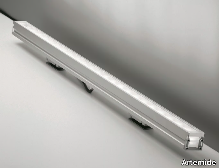 LINEALED WALLWASHER - Floor outdoor extruded aluminium LED light bar _ Artemide