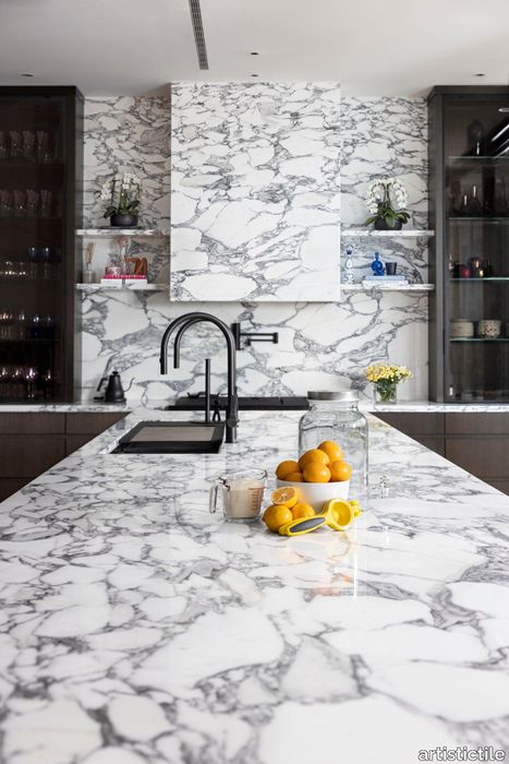 Arabescato_Corchia_Kitchen_03_Goldman_Residence_Boca_Raton-1334x2000-1c45367.jpg