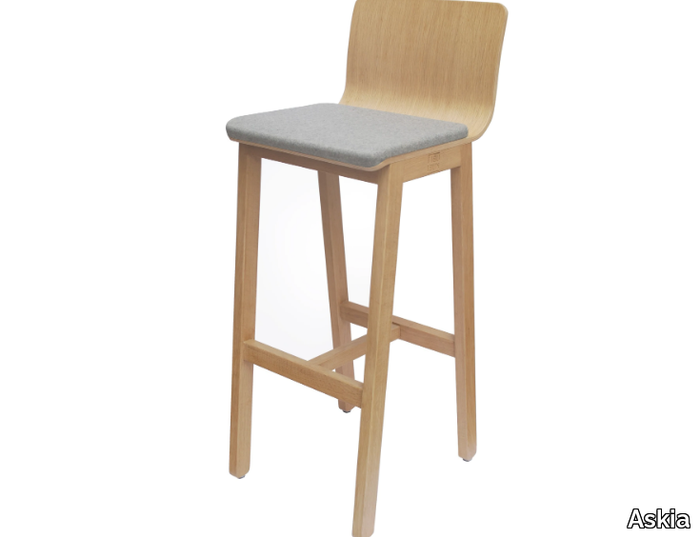 VERSION 3 - Wooden stool with integrated cushion _ Askia