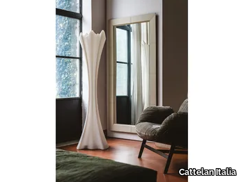 PHOTO - Framed wall-mounted tanned leather mirror _ Cattelan Italia