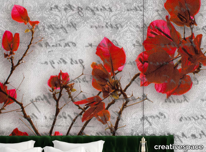 FIONA - Writing wallpaper with floral pattern _ creativespace