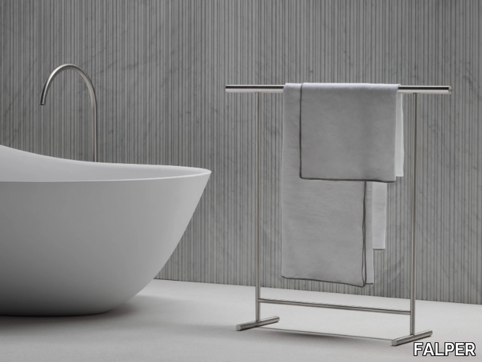 CILINDRO - Standing stainless steel towel rack _ FALPER