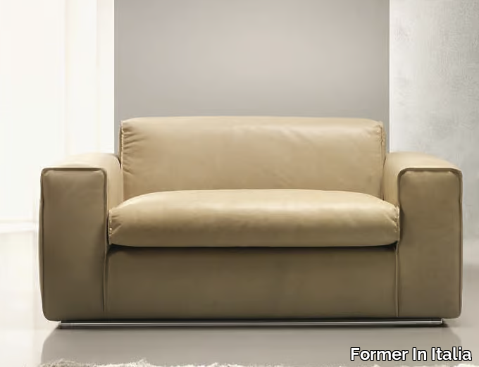 small-sofa-former-in-italia-455434-rela4d66695.jpg