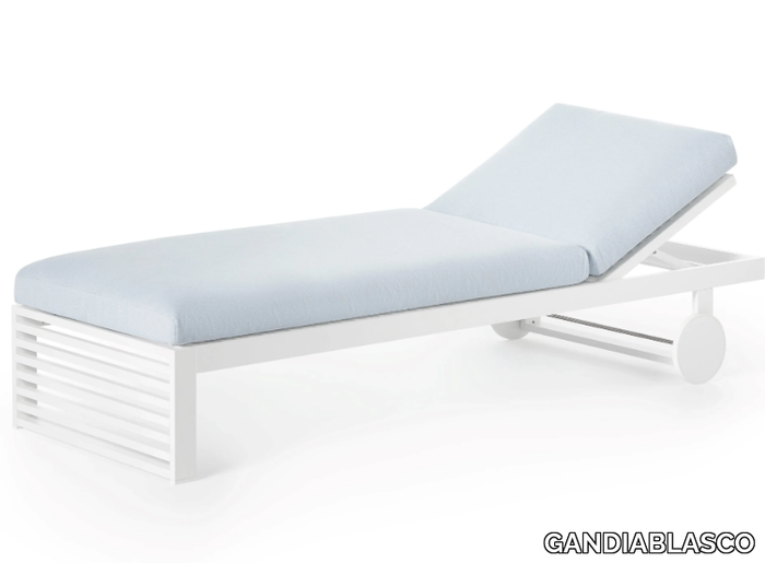 DNA-Sun-lounger-GANDIABLASCO-242207-relc500246b.jpg