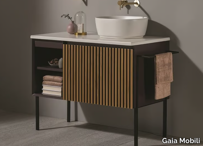 GARDEN - Floor-standing single oak vanity unit with towel rail _ Gaia Mobili