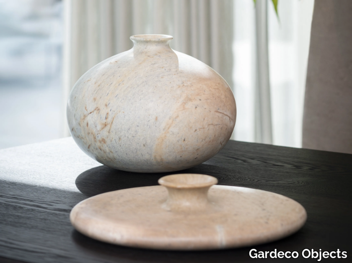 AMORFA - Soapstone vase _ Gardeco Objects